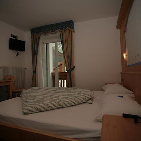 Garni Eden Hotel Canazei Quarto foto